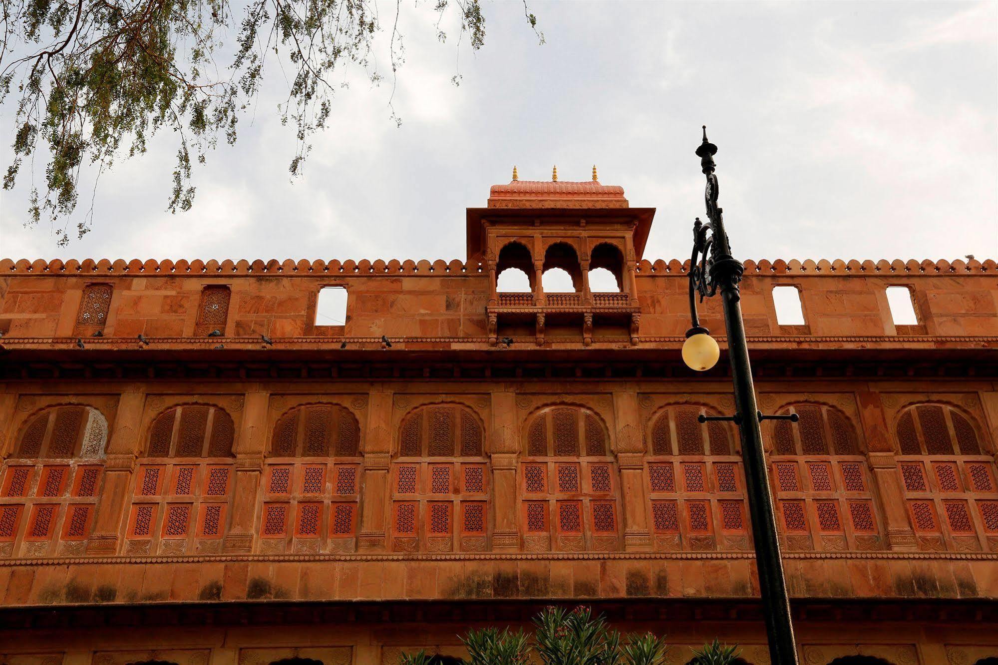The Lallgarh Palace A Heritage Hotel Биканер Экстерьер фото