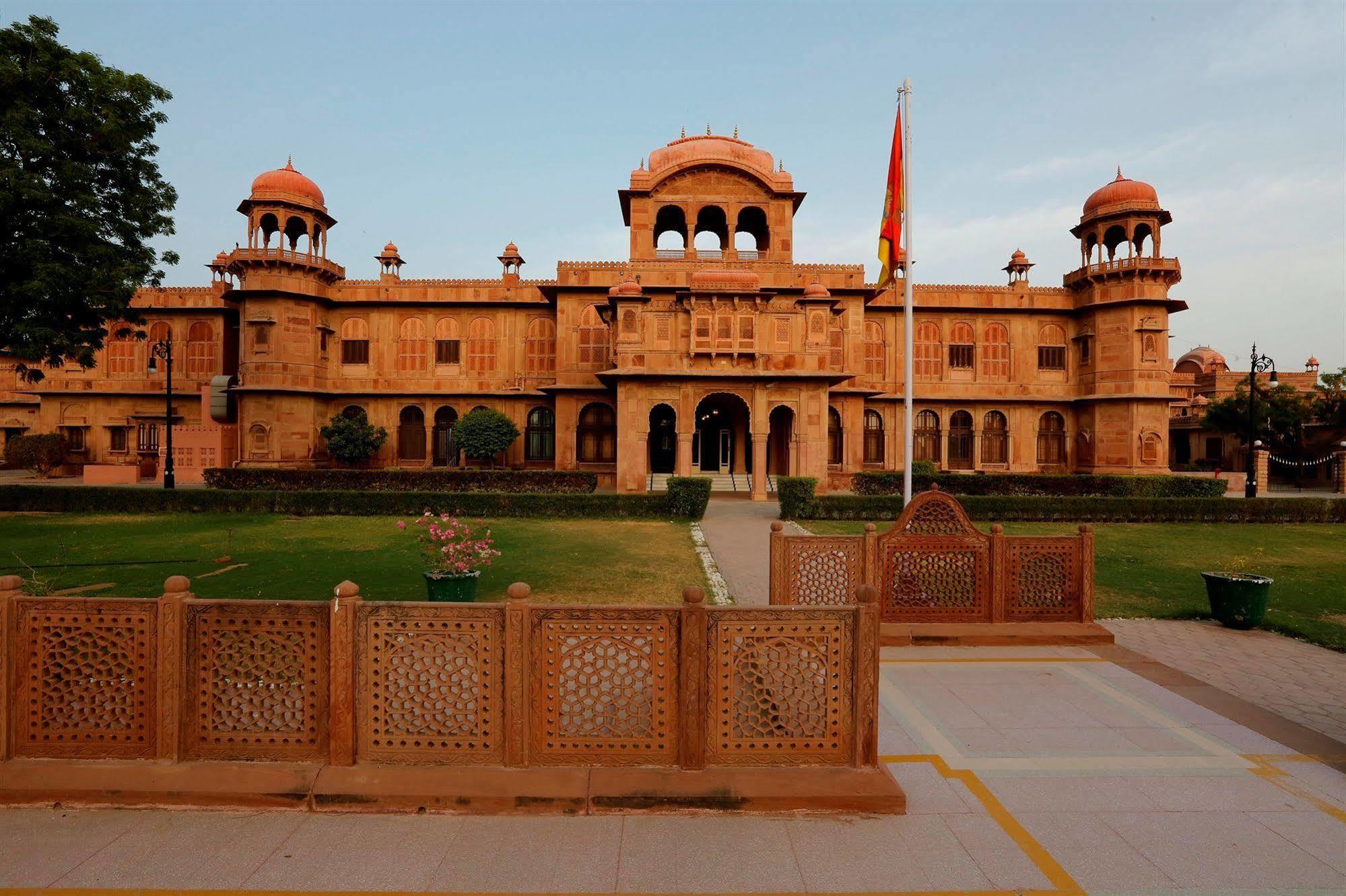 The Lallgarh Palace A Heritage Hotel Биканер Экстерьер фото